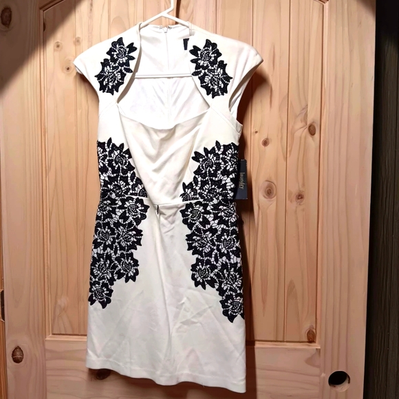 Laundry By Shelli Segal Elegant Cream and Black Mini Dress - Picture 1 of 11